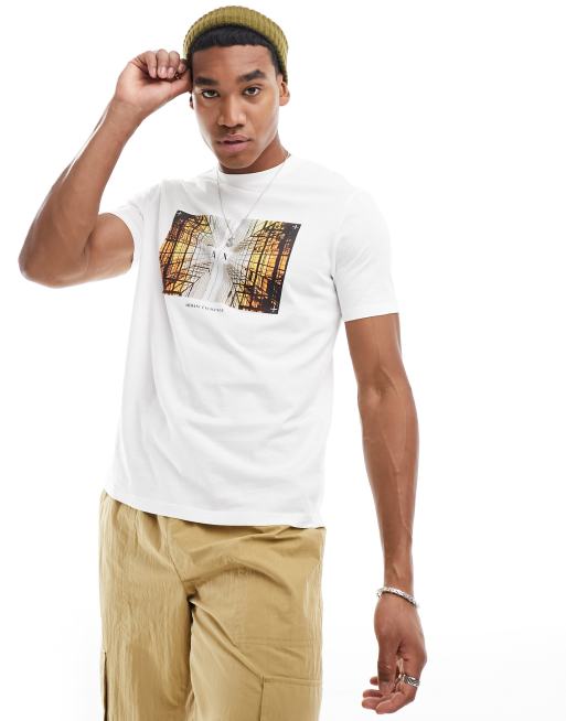 Armani Exchange - T-shirt met vierkante foto-logoprint in gebroken wit