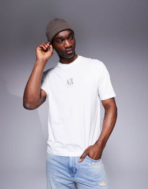 Armani Exchange – T-shirt z logo na środku w kolorze złamanej bieli - view 1