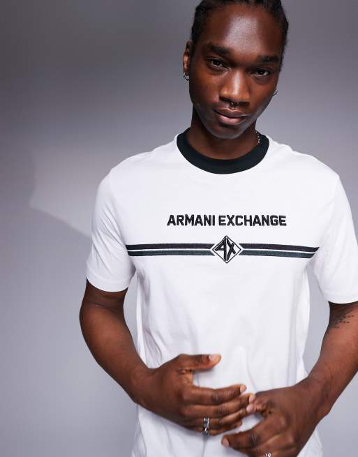 Armani Exchange – Vit t-shirt med kantrand och logga på bröstet