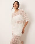 [ARRANGE] ARRANGE 3D daisy sheer oversized t-shirt (part of a set)-White 4 White