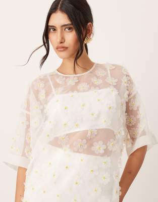 Arrange 3d Daisy Sheer Oversized T-shirt - Part Of A Set-white