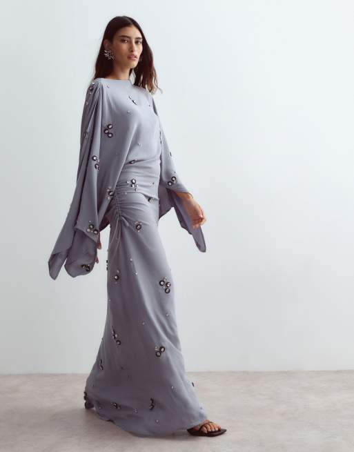 ARRANGE abito maxi drappeggiato a maniche lunghe con strass in blu polvere, 4 di 4