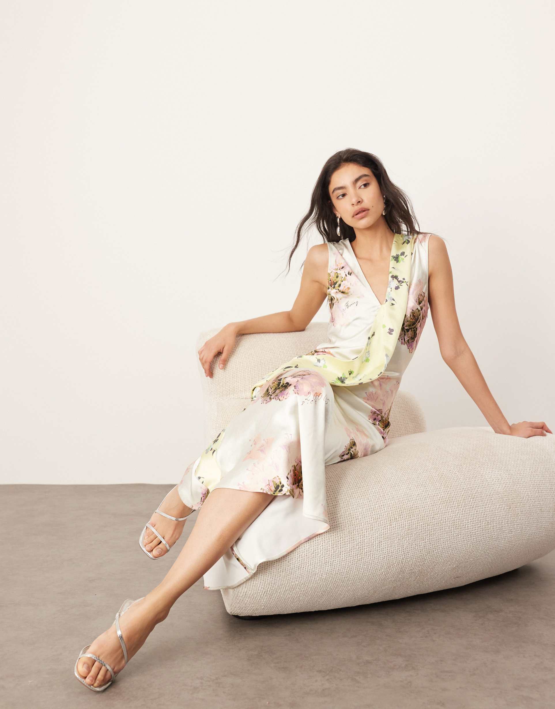 arrange asymmetric paneled midi dress in mixed floral print