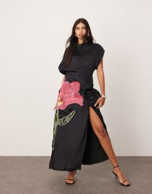 ARRANGE - Asymmetrisches Maxikleid in Schwarz mit Blumenstickerei