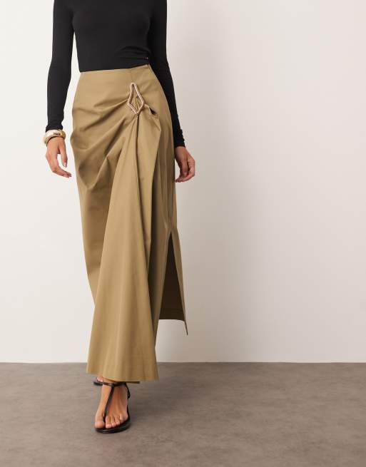 ARRANGE – Beżowa drapowana spódnica maxi z metalowym detalem, 2 z 5