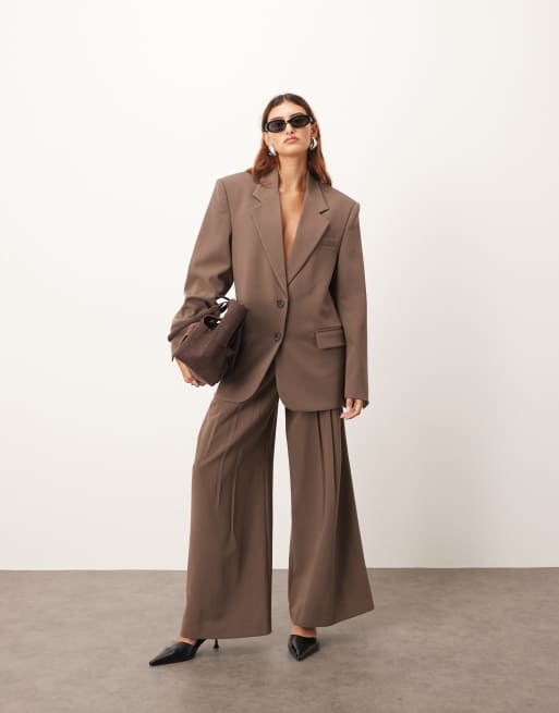 ARRANGE - Blazer monopetto oversize in lana e pantaloni con fondo ampio con pieghe color cioccolato