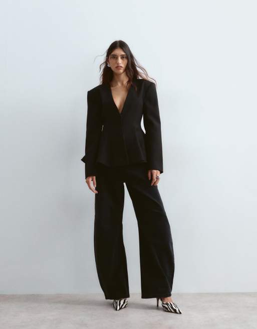 ARRANGE blazer sans col à épaules marquées péplum noir, 2 de 4