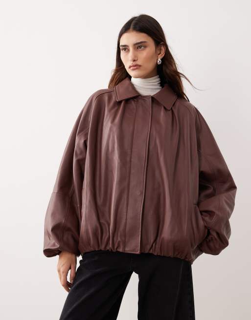 ARRANGE - Bomber oversize marrone in pelle con maniche a palloncino, 2 di 4