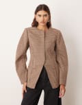 [ARRANGE] ARRANGE clean collarless sculpted blazer in micro check-Multi 14 Micro check