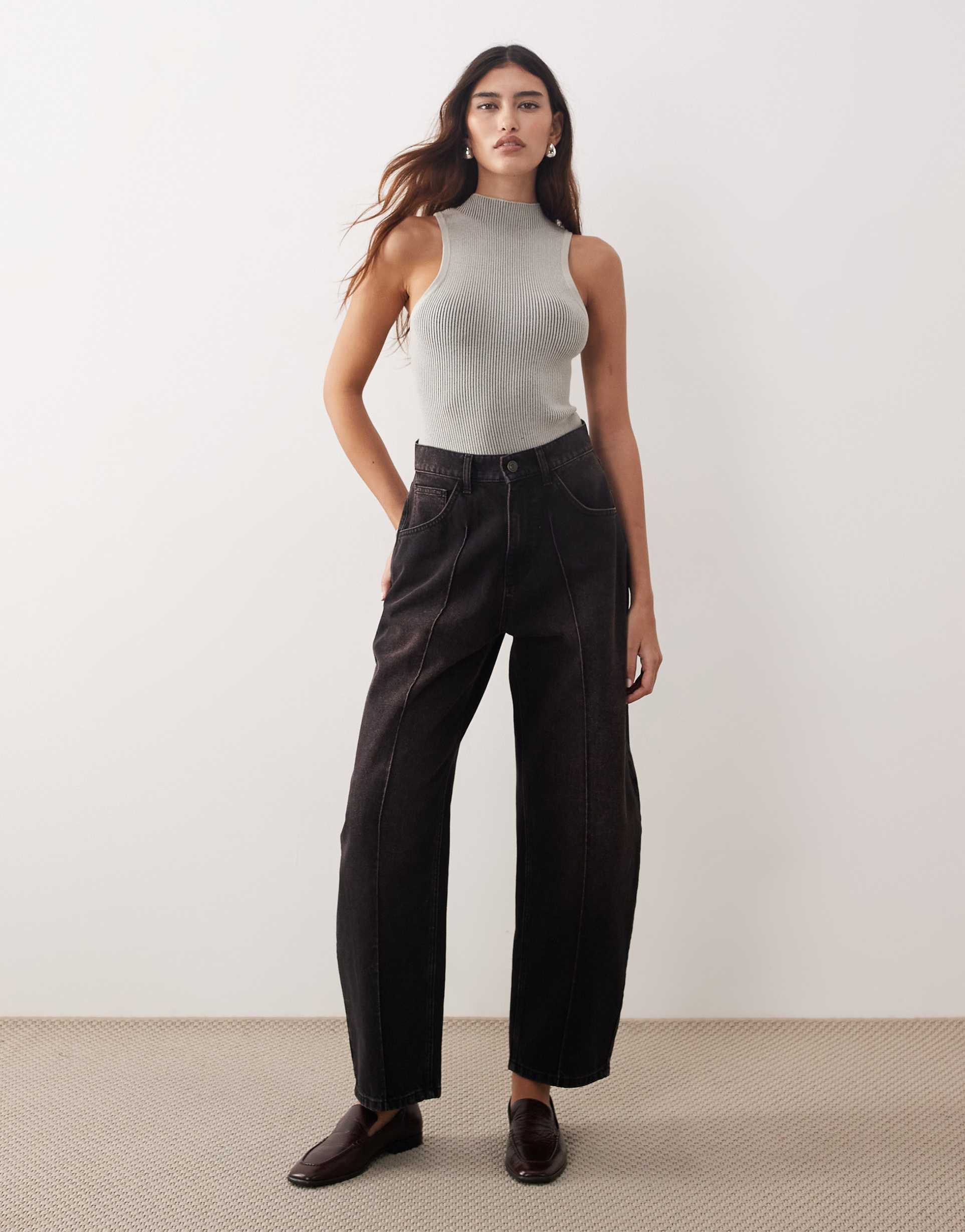 arrange clover front seam detailing jeans in washed black