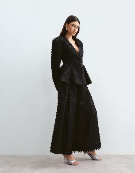 ARRANGE - Co-ord set van elegante getailleerde blazer zonder kraag met textuur en peplum en broek met wijde pijpen en hoge taille in zwart - view 1