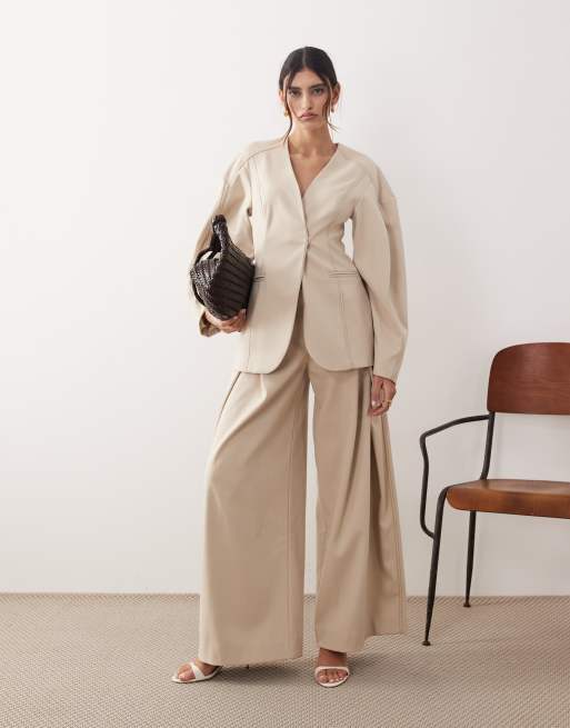 ARRANGE - Coordinato in twill con blazer modellante e pantaloni a fondo ampio color pietra