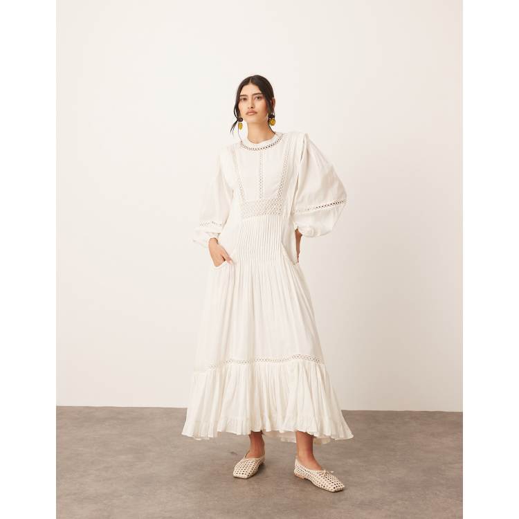 ヌキテパ Cotton Voile Tiered Maxi Dress ホワイト ヌキテパ Cotton Voile Tiered Maxi Dress ホワイト Cotton Voile