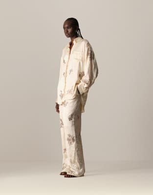 ARRANGE ARRANGE crinkle satin floral embellished shirt co-ord in cream-Pink