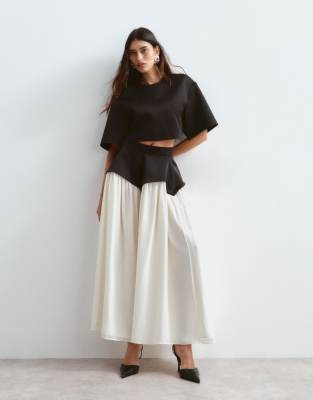 Arrange Crop T-shirt Co-ord In Black