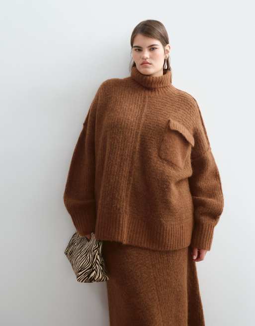 ARRANGE Curve alpaca jumper co-ord with pocket in chocolate, 5 of 5