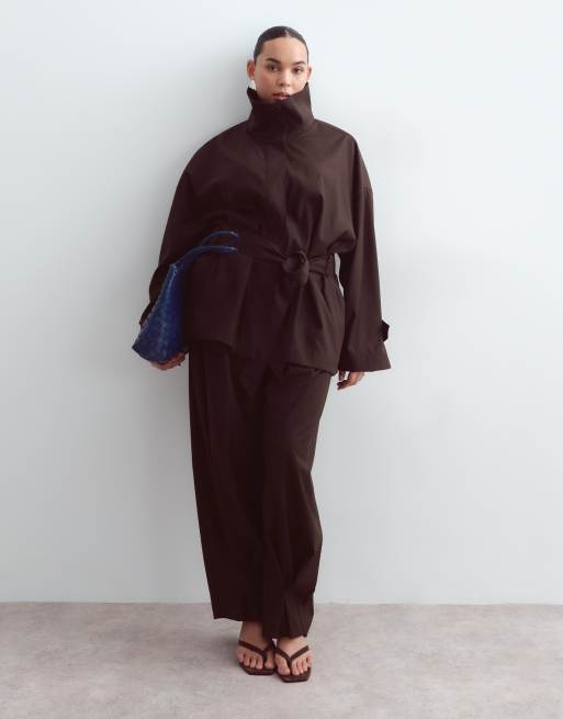 ARRANGE Curve funnel neck belted jacket and Blythe tapered fold detail tailored trouser co-ord in chocolate, 3 of 3