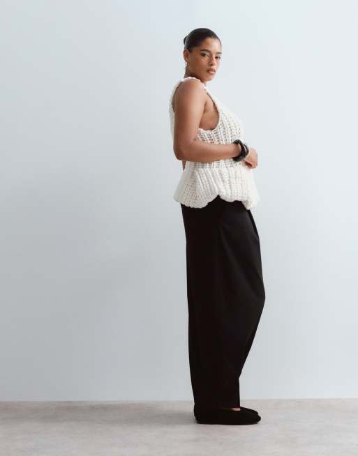 ARRANGE Curve Blythe tapered fold detail tailored&nbsp;trouser&nbsp;in black, 2 of 5