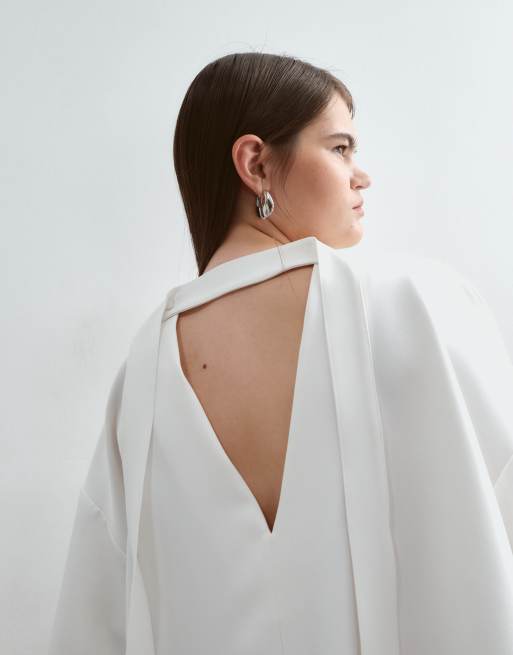 ARRANGE Curve boxy top with open back in ivory, 4 of 5