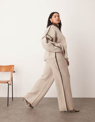 ARRANGE Curve - Breit gerippte Strickhose in Haferbeige mit farblich abgesetzter Verzierung in Schokobraun, Kombiteil-Ne...