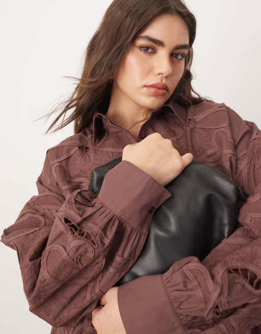 ARRANGE Curve - Chemise d'ensemble en coton à fleurs brodées et ajourées effet miroir - Chocolat, 2 de 4