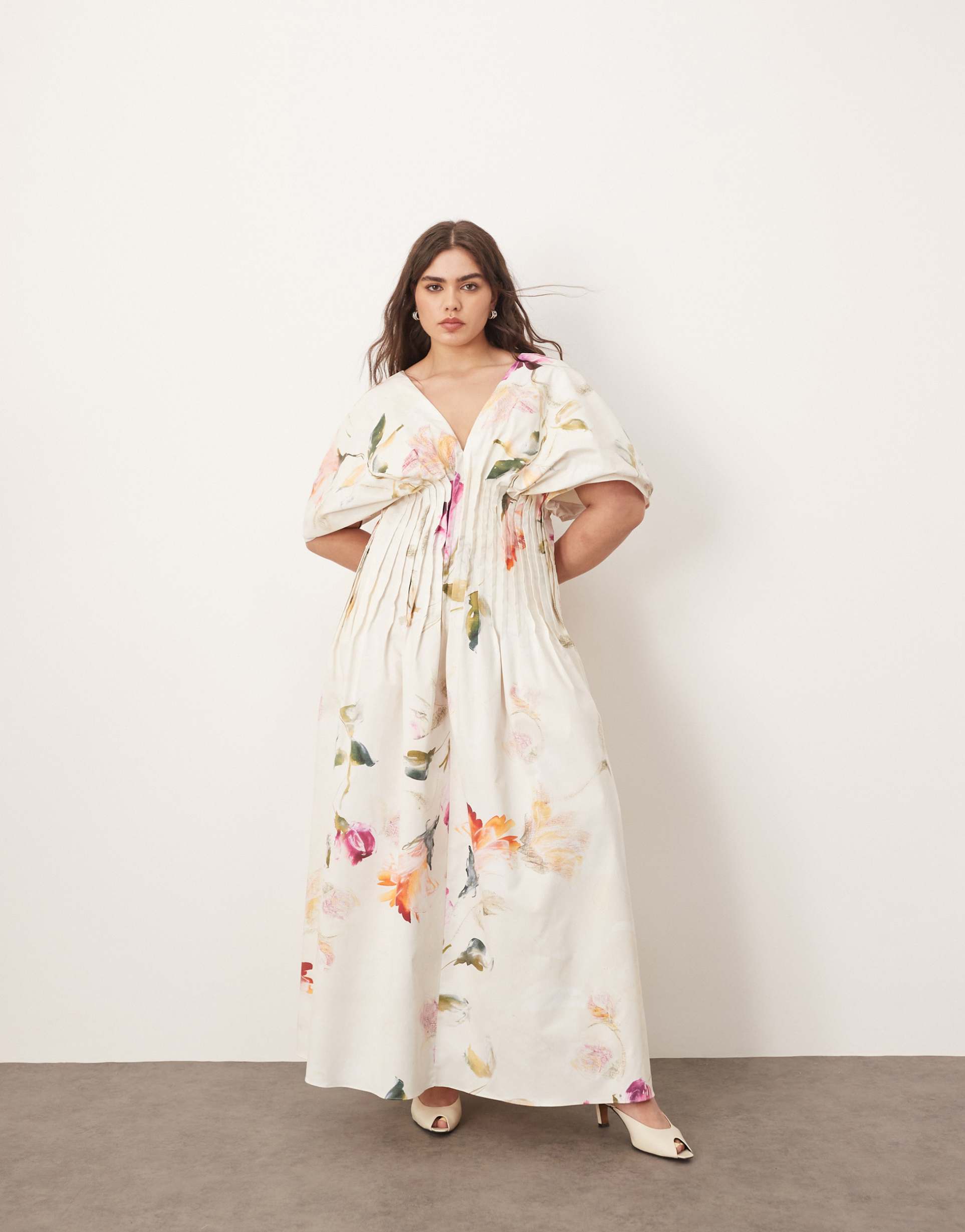 arrange curve cinched waist pleat detail maxi dress in floral print