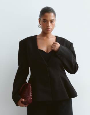 Arrange Curve Collarless Strong Shoulder Peplum Blazer In Black