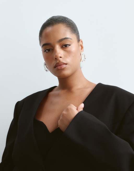 ARRANGE Curve collarless strong shoulder peplum blazer in black, 3 of 4