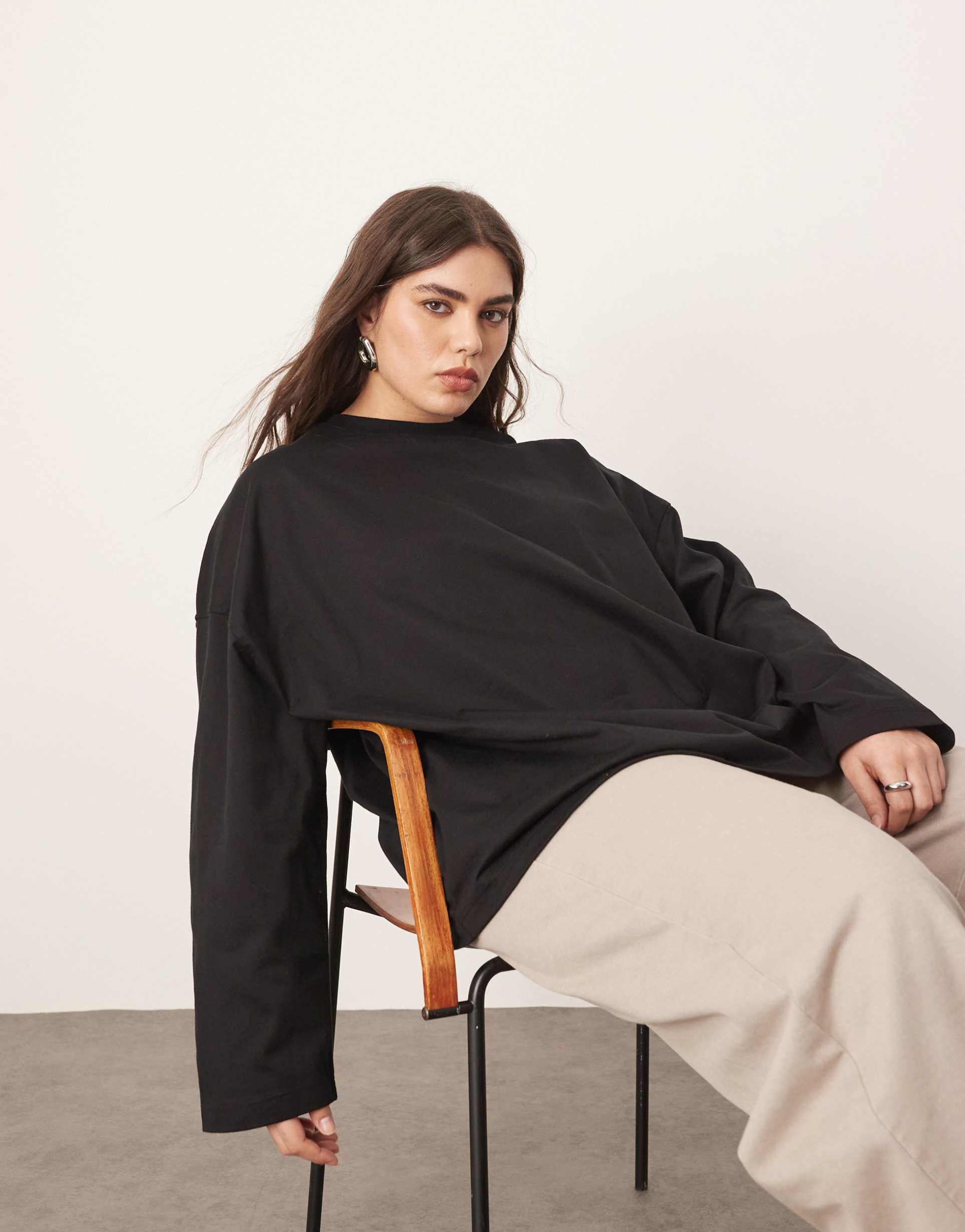 arrange curve cotton oversized long sleeve t-shirt in black
