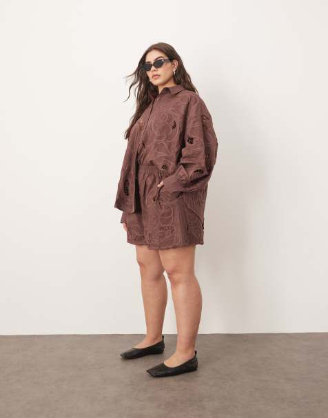 ARRANGE Curve cotton mirrored floral embroidered cutwork shorts co-ord in chocolate