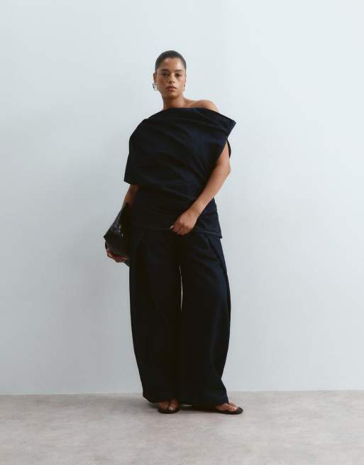 ARRANGE Curve - Denim top met blote schouder en geplooide taille in indigo, deel van co-ord set, 2 van 5