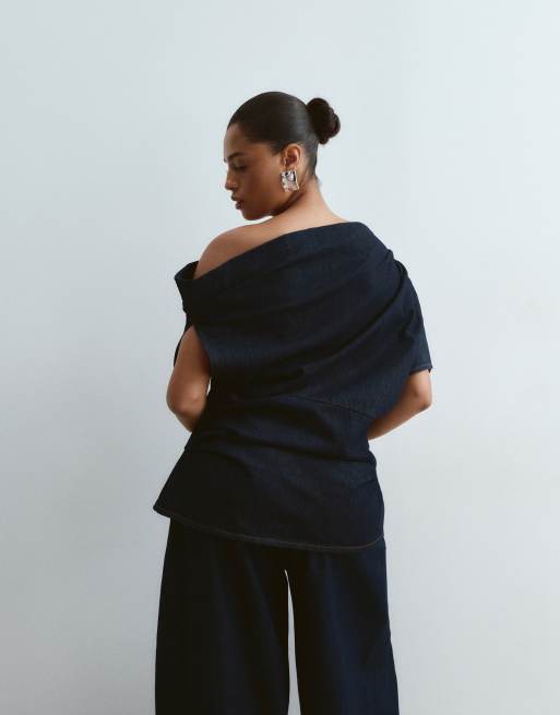 ARRANGE Curve - Denim top met blote schouder en geplooide taille in indigo, deel van co-ord set, 4 van 5