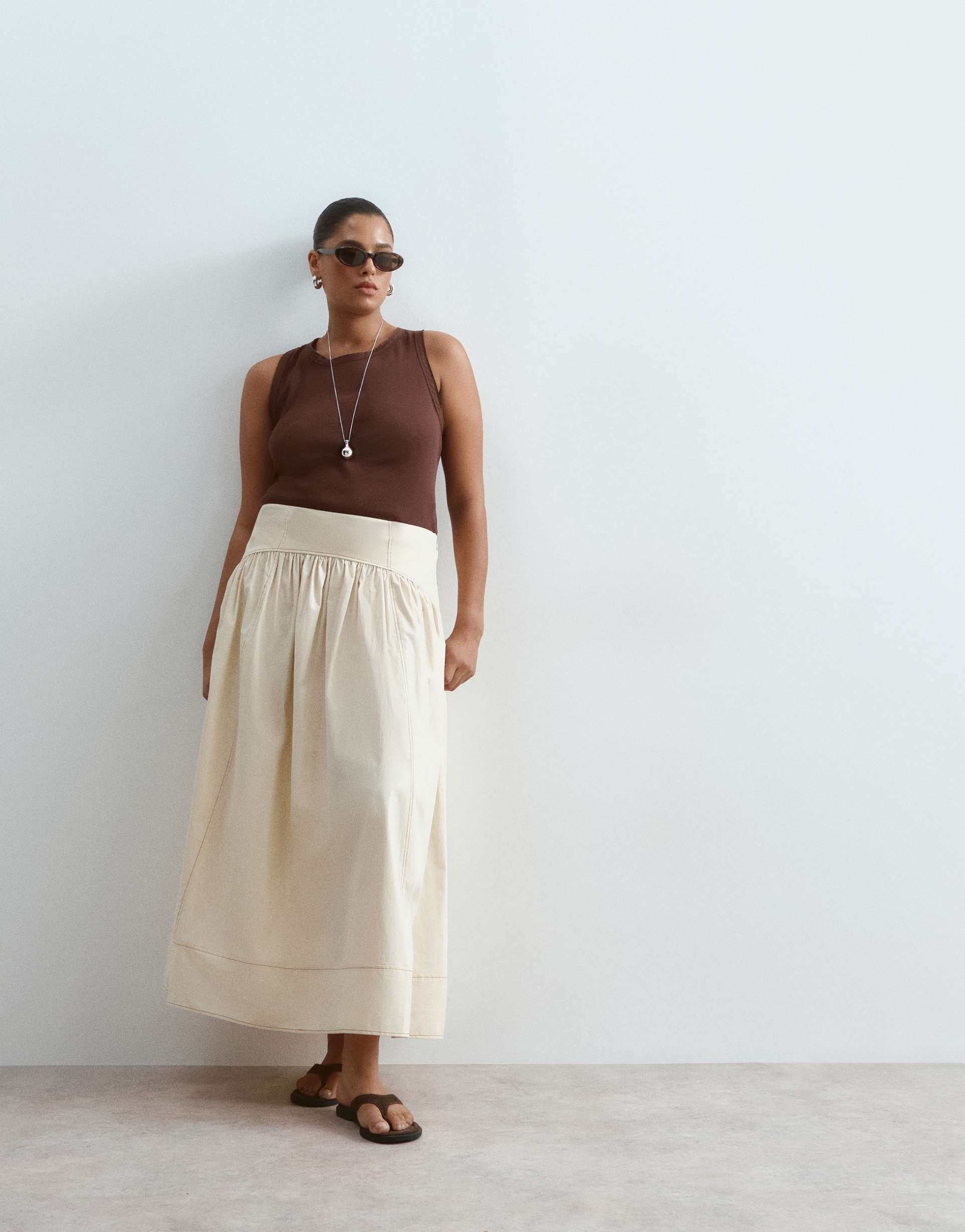 arrange curve drop waist maxi skirt with topstitching detail in stone