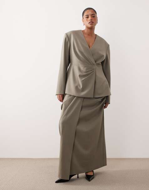 ARRANGE Curve - Ensemble avec jupe longue, pantalon ample habillé effet drapé et blazer cache-cœur plissé sans col à taille cintrée - Gris - view 1