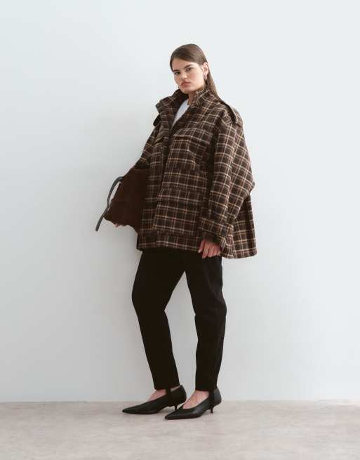 ARRANGE Curve giacca cargo oversize con collo a imbuto a quadri color cioccolato, 2 di 5
