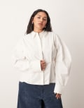 [ARRANGE] ARRANGE Curve heavy cotton sculpted shirt in white 22 WHITE