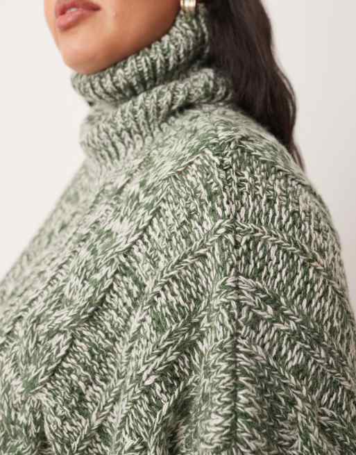 ARRANGE Curve – Hochgeschlossener Pullover aus Zwirngarn in Grün und Creme mit Zopfmuster, 2 von 4