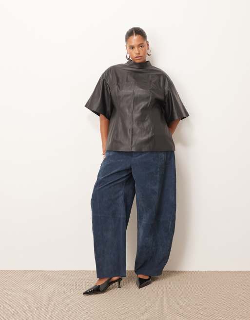 ARRANGE Curve – Hochgeschlossenes, tailliertes Oberteil aus weichem Leder in Schwarz, 2 von 4