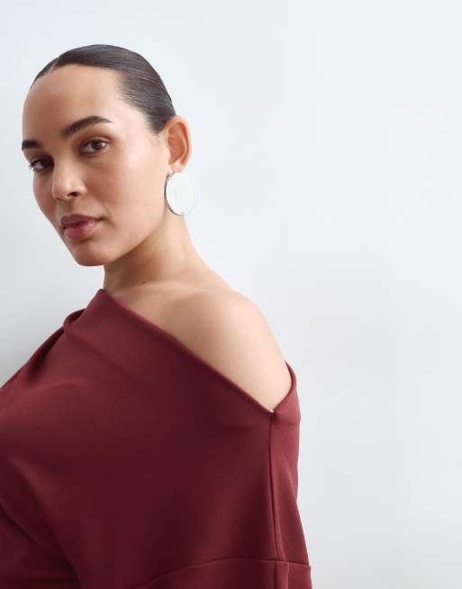 ARRANGE Curve jersey off shoulder long sleeve top with ruched hem in burgundy, 3 of 4