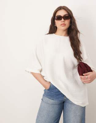 ARRANGE Curve - Kastiges Oversize-T-Shirt aus strukturiertem Gewebe in Weiß