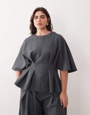 ARRANGE Curve - Kurzärmliges Oberteil in Anthrazit mit plissierter Taille, Kombiteil-Grau