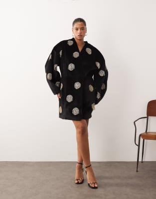 ARRANGE Curve - Kurzes Wickelkleid aus Samt in Schwarz mit kreisförmigen Verzierungen