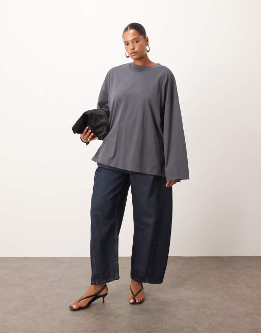 ARRANGE Curve – Langärmliges Oversize-T-Shirt aus Baumwolle in Anthrazit, 3 von 4