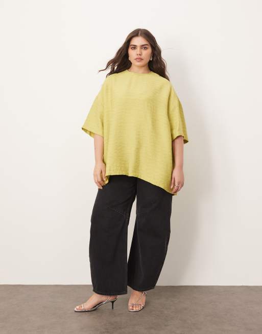 ARRANGE Curve - Limegrøn og oversized T-shirt i vævet materiale med tekstur og firkantet pasform, 2 af 4