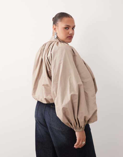 ARRANGE Curve – Ljusbeige bomberjacka i oversize med ballongärmar, 4 av 4