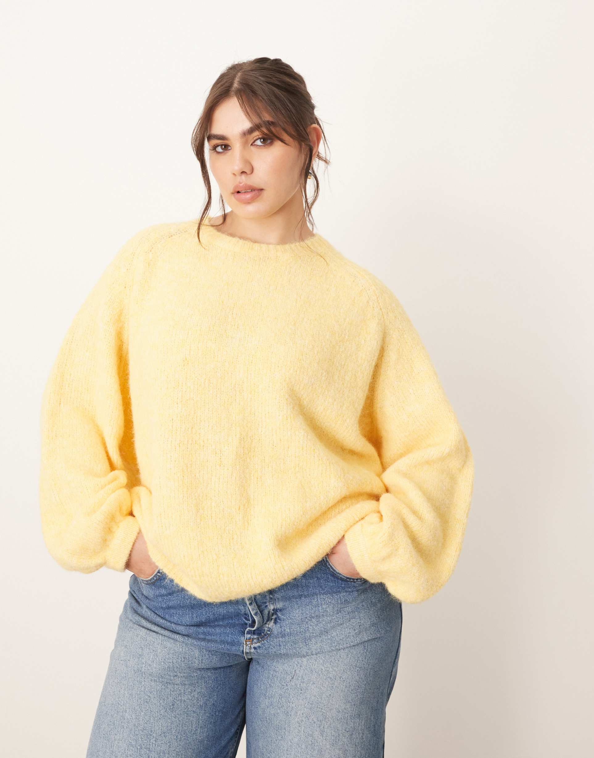 arrange curve oversized crew neck sweater in buttermilk