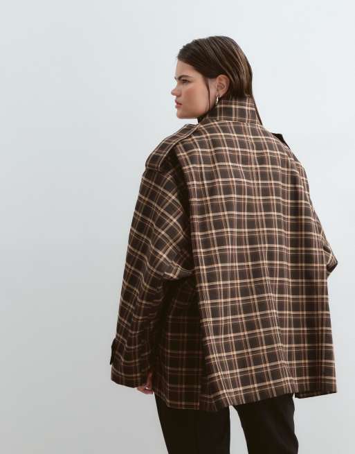 ARRANGE Curve oversized jack met opstaande boord en cargozakken in chocoladebruin geruit, 3 van 5