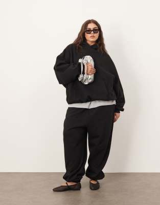 Curve oversized premium heavy weight sweatpants with cuff in black