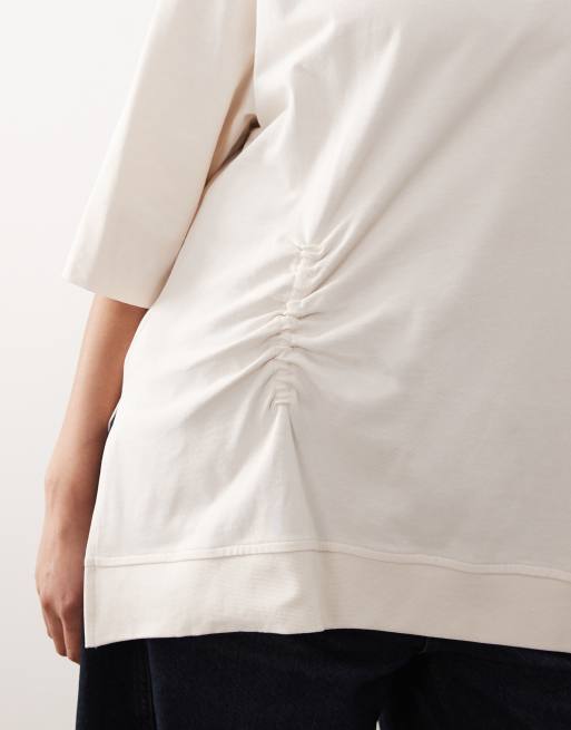 ARRANGE Curve - Oversized T-shirt met gerimpelde zijkant in ecru, 3 van 4