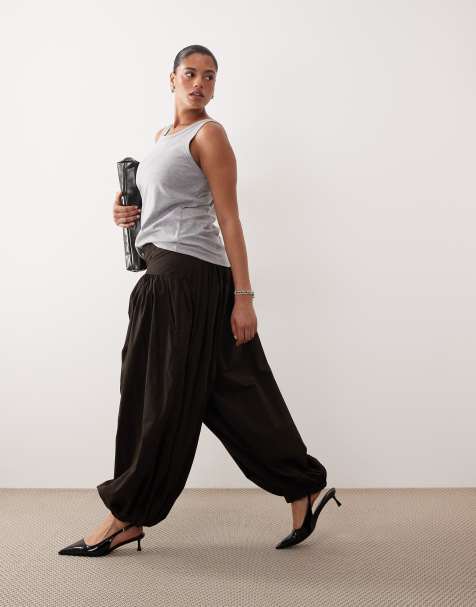 ARRANGE Curve - Pantalon bouffant avec taille surpiquée et chevilles resserrées - Chocolat foncé - view 1